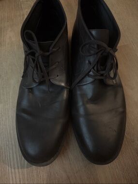 Calvin Klein Men's Black Leather Chukka Boots - Lace-Up Desert Style